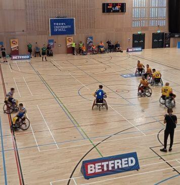 英国赫尔大学上周末主办轮椅橄榄球挑战杯决赛