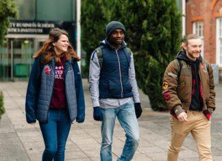 英国赫尔大学商学院获得了AACSB国际颁发的扩展全球商业认证