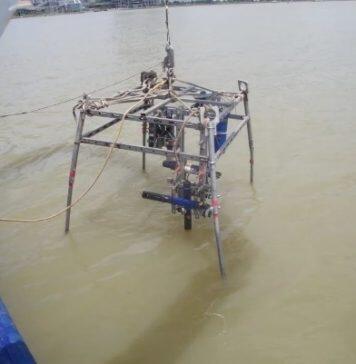 “澳门海岸带变化与陆海统筹空间利用关键技术研究”项目联合科考洪季航次顺利实施