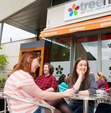 想留学英国,来看看英国女王大学为学生提供的十大暖心服务怎样?