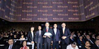 热烈庆祝新加坡国大学院正式成立