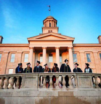 爱荷华大学征集毕业生模特