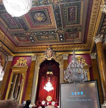 英国谢菲尔德大学哈勒姆首饰与金工专业学生孔静露荣获英国金匠工艺与设计奖