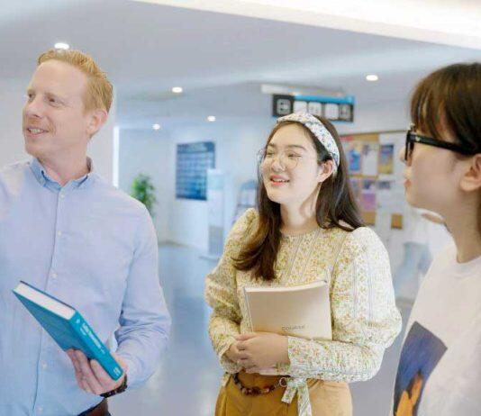 西浦浪漫主义学者荣获“弗雷曼学者”殊荣