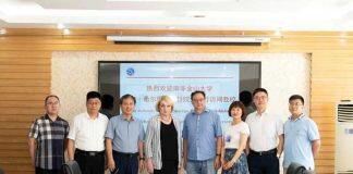 南非黛安·希尔德布兰特院士、刘歆颖院士一行访问河北科技大学