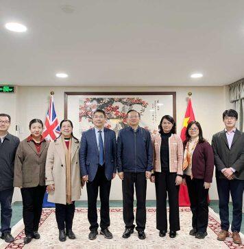 浙大城市学院校长罗卫东率团赴新西兰交流访问