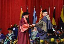 新加坡国立大学校长陈永财教授获马来亚大学授予“名誉管理学博士学位”