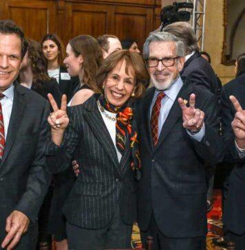 美国南加州大学庆祝Leonard D. Schaeffer研究所成立