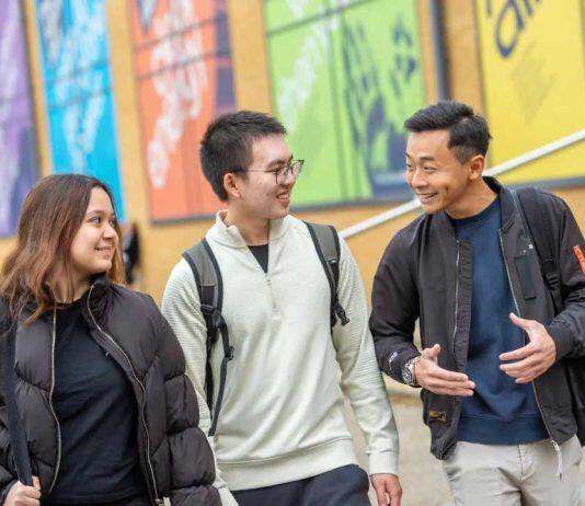 奖学金信息丨英国萨里大学多项奖学金申请延期至7月31日