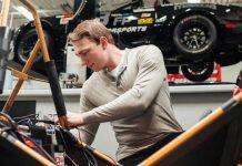 在世界赛车之都学习王牌赛车专业是怎样的体验?