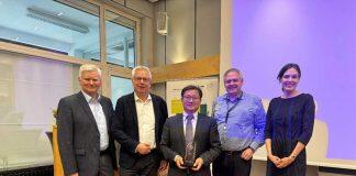 雷爱文荣获2024年马克斯·普朗克化学能量转换研究所“前沿奖”