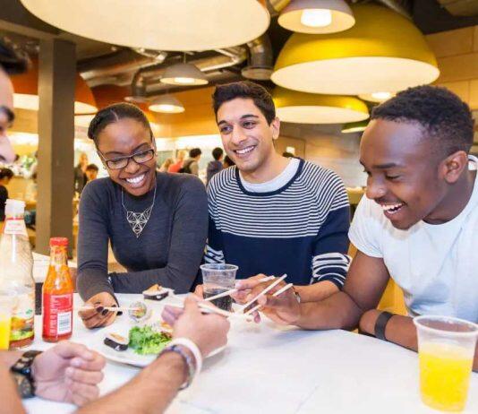 英国萨里大学全国学生满意度调查保持全英前列