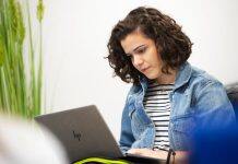 申请英国萨里大学25年春季线上硕士课程get学历提升新方式