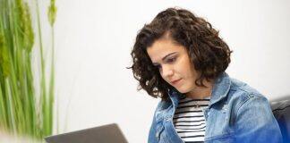 申请英国萨里大学25年春季线上硕士课程get学历提升新方式