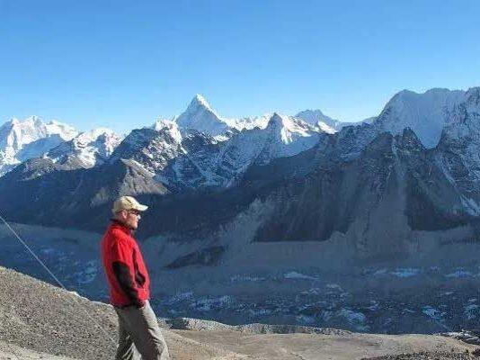 科学家将在珠峰高处测试积雪融化情况