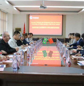 巴西戈亚斯联邦大学代表团访问河北科技大学