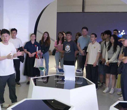 上大悉商研究生走进新氦科技探索类脑智能新边界