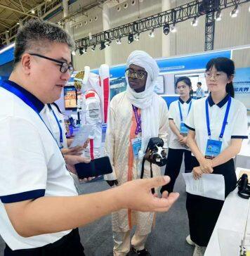 武汉大学系列成果惊艳亮相2025世界数字教育大会