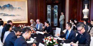 澳科大国际学院张洪明院长出席「2025香港和平论坛」并发表演讲