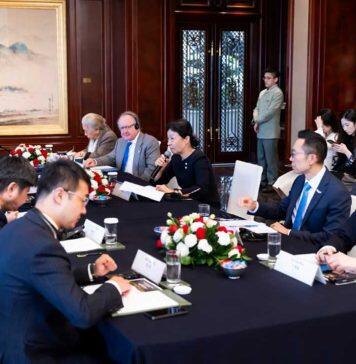 澳科大国际学院张洪明院长出席「2025香港和平论坛」并发表演讲